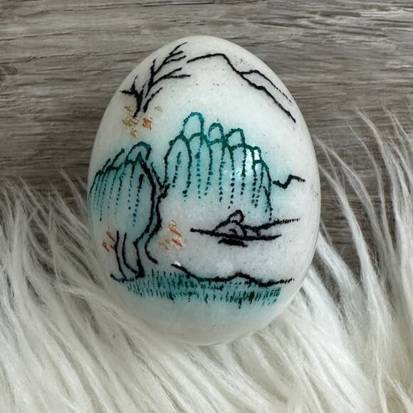 Vintage Alabaster Etched Hand carved Painted Marble Egg Chinese 3" - Picture 1 of 2